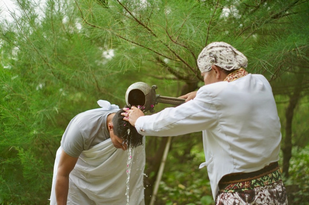 Water purification ritual by Master Joko